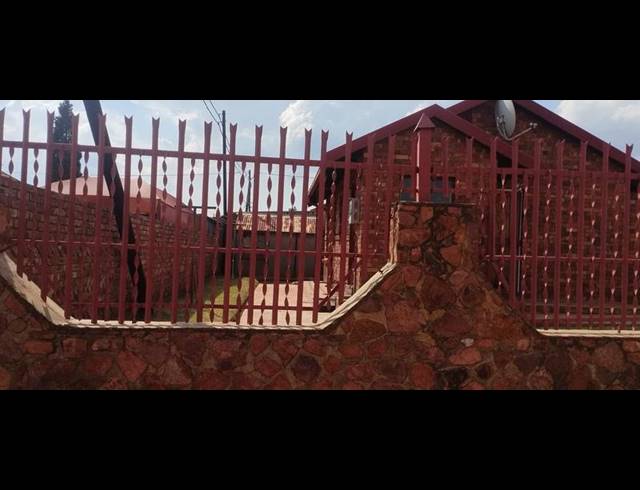 2 BEDROOM HOUSE FOR SALE IN SOSHANGUVE WW